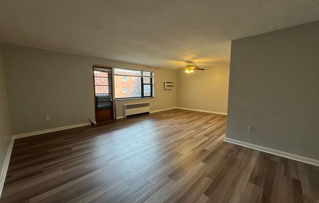 3 beds, 2 baths, 1,300 sqft, $2,599, Unit 6236 Fifth Ave. #203B