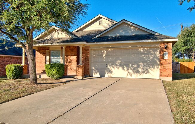Spacious 4 Bed House in Pioneer Crossing Round Rock