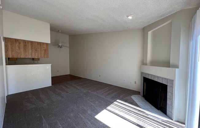 1 bed, 1 bath, 660 sqft, $1,800, Unit 76