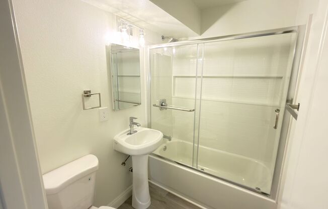 1 bed, 1 bath, 525 sqft, $1,925, Unit 9155-4