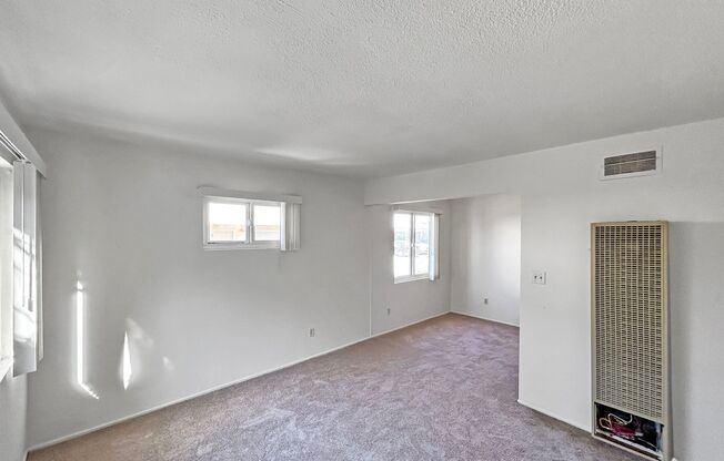 1B 1BA Condo in University Heights w/ Reserved Parking!