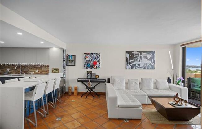 2 beds, 2 baths, $3,000, Unit # 1204