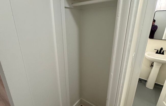 1 bed, 1 bath, 425 sqft, $1,332, Unit 401