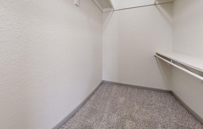 1 bed, 1 bath, 583 sqft, $929, Unit 422