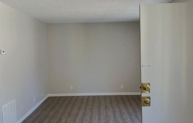 1 bed, 1 bath, 576 sqft, $1,250, Unit Unit 239