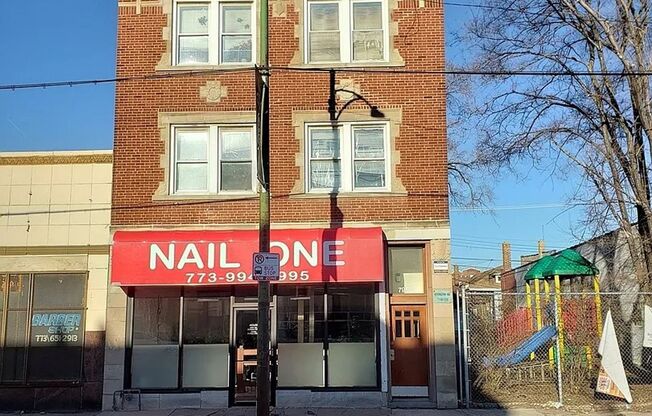 7952 S Ashland Ave