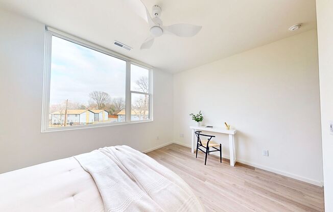 1 bed, 1 bath, $800, Unit Unit 7 Suite E - 226 N Dillard St