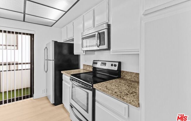 2 beds, 2 baths, 1,340 sqft, $4,500, Unit 603