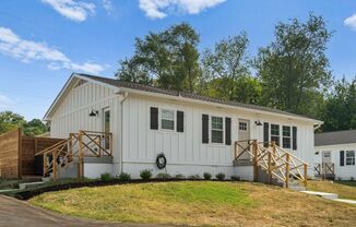 Newly Renovated 2/2 townhome in Nashville