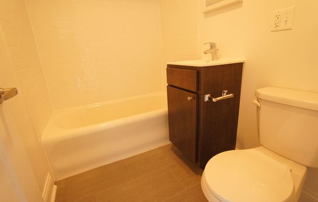 Studio, 1 bath, 523 sqft, $1,650, Unit 201