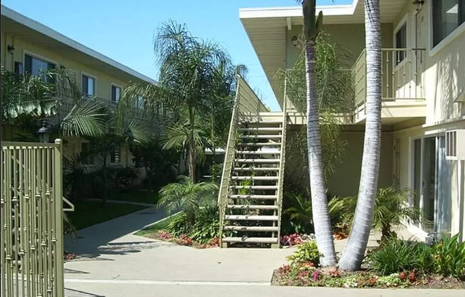 5505 Ackerfield Ave. Long Beach, CA 90805