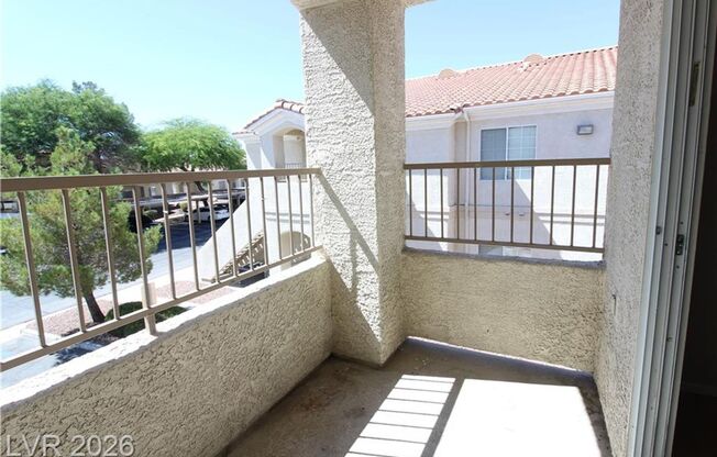 2 beds, 2 baths, $1,299, Unit # 2041
