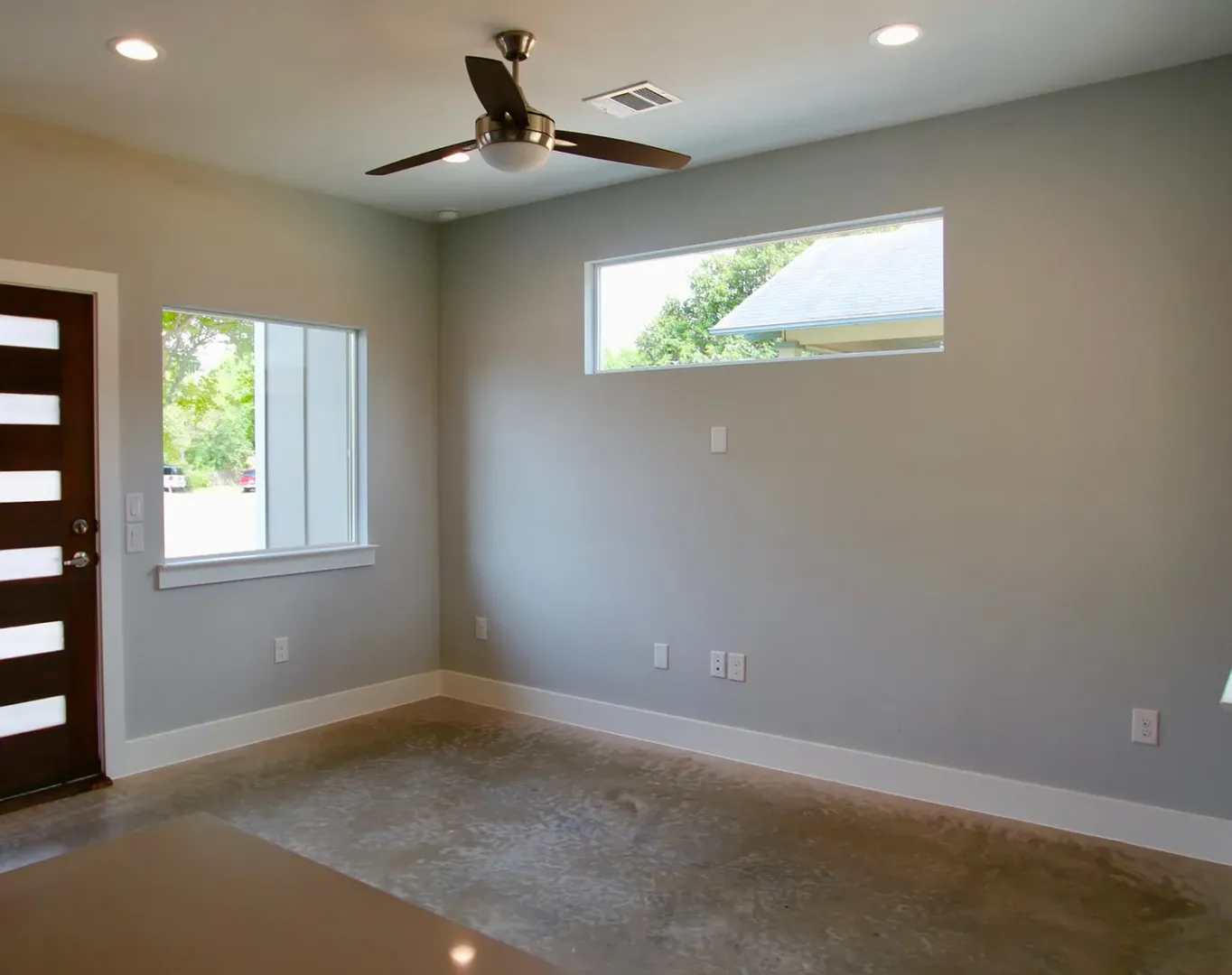 Charming Modern-Farmhouse Townhome — 2 Beds, 2.5 Baths & Private Yard Minutes from Downtown Austin