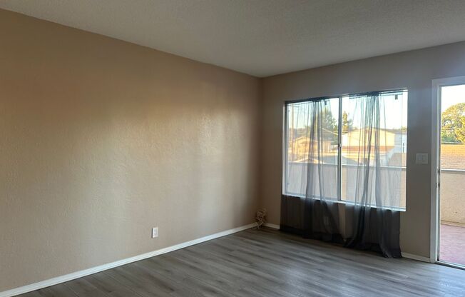 2 beds, 1 bath, 662 sqft, $2,500, Unit 303 N. Lincoln St. Unit B