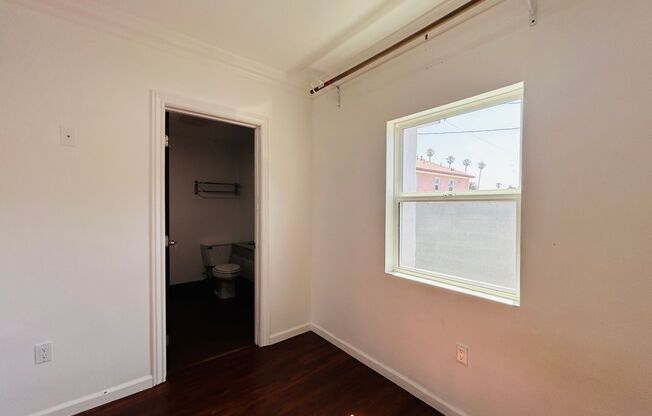 13035 San Fernando