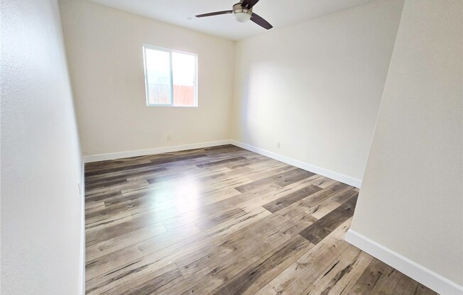 130 E 104 ST