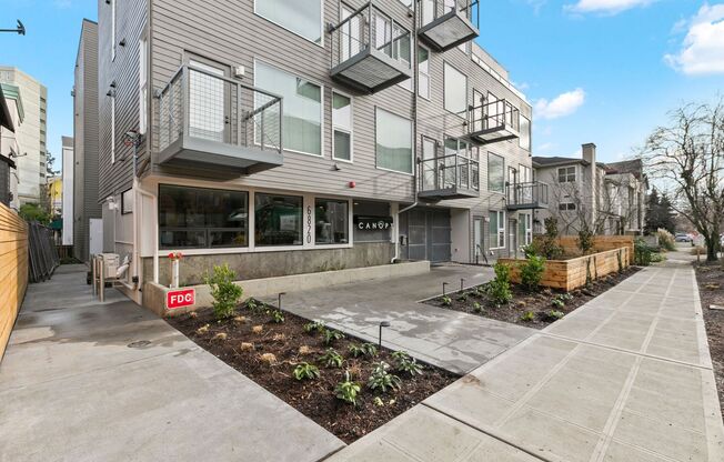 Studio, 1 bath, 299 sqft, $1,450, Unit 505