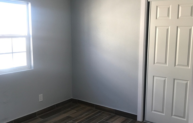 2 beds, 1 bath, $2,700