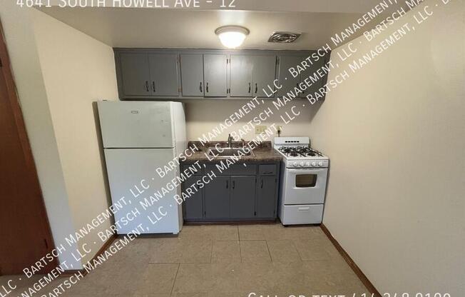 4641 S HOWELL AVE