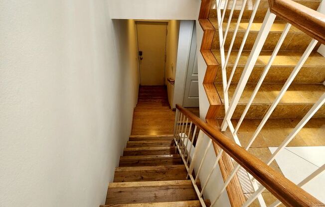 Great three level 2 bed and loft townhome near Century City.  Over 1700 sq ft!