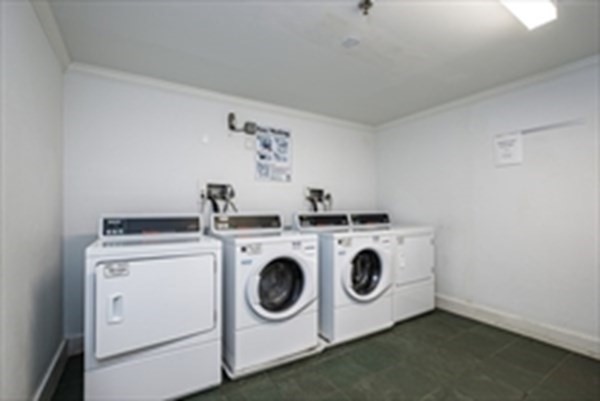 2 beds, 1.5 baths, 840 sqft, $2,900, Unit 604