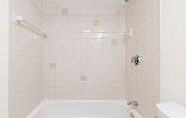 1 bed, 1 bath, 1,125 sqft, $3,155, Unit T607