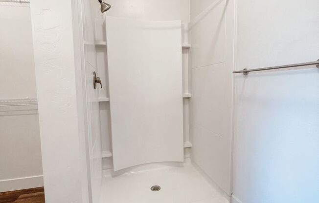 2 beds, 2 baths, 946 sqft, $1,299, Unit 530