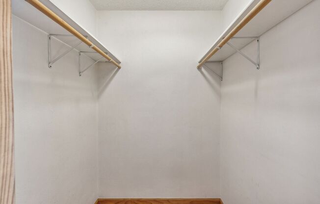 1 bed, 2 baths, 800 sqft, $1,425, Unit 12