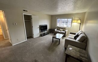 2 beds, 1 bath, $899