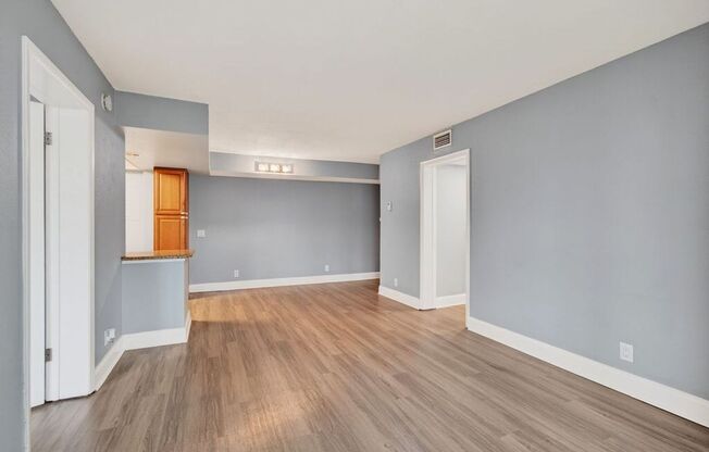 TWO BEDROOM TWO BATHROOM! WATERFRONT COMMUNITY