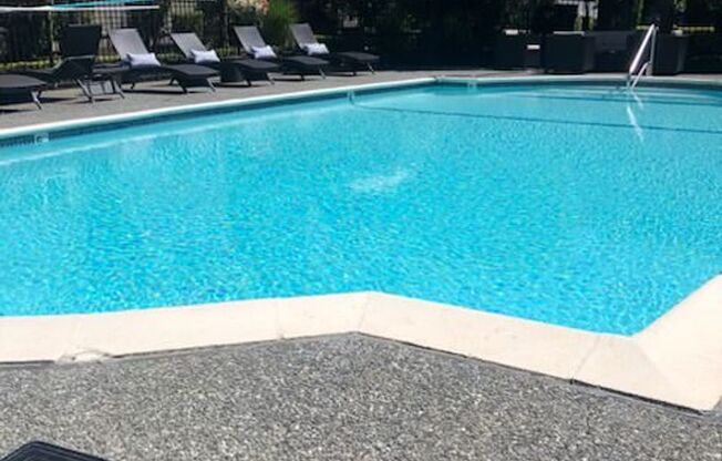 1 bed, 1 bath, 810 sqft, $2,395, Unit C102