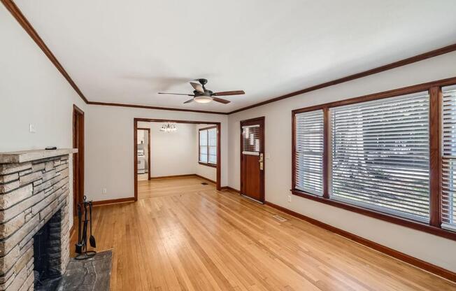 3043 CLOVERHURST DR