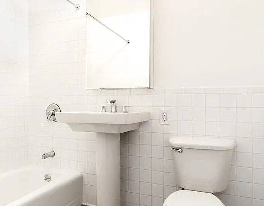 2 beds, 2 baths, 1,171 sqft, $5,499, Unit 3F