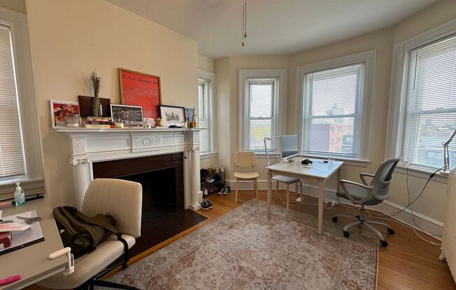 1 bed, 1 bath, 550 sqft, $2,500, Unit 64