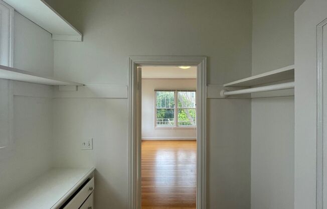 1 bed, 1 bath, $3,295, Unit 206