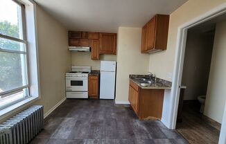 Studio, 1 bath, $975, Unit 3M