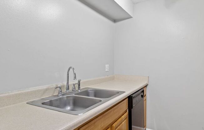 1 bed, 1 bath, 515 sqft, $750, Unit 3534-H