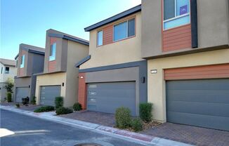 GORGEOUS TOWNHOME IN INSPIRADA! FANTASTIC AMENITIES!