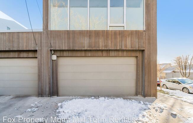 1125 W 37th Ave