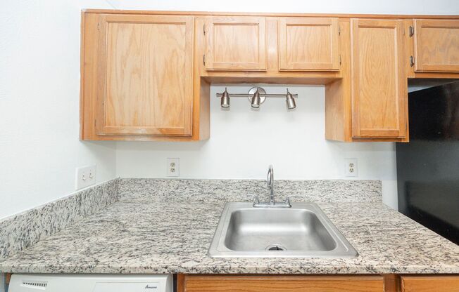 1 bed, 1 bath, $995, Unit Unit#825