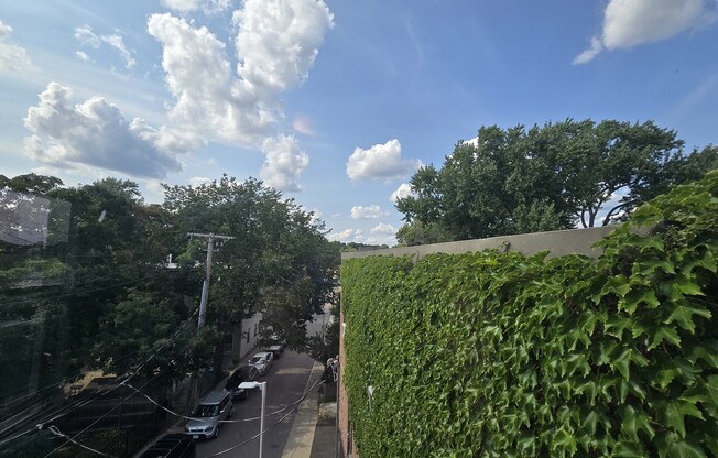 3 beds, 1 bath, 1,400 sqft, $2,900, Unit 3