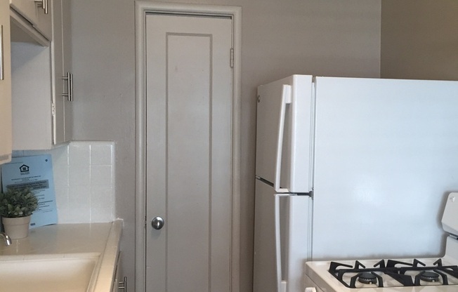 1 bed, 1 bath, $1,525, Unit B