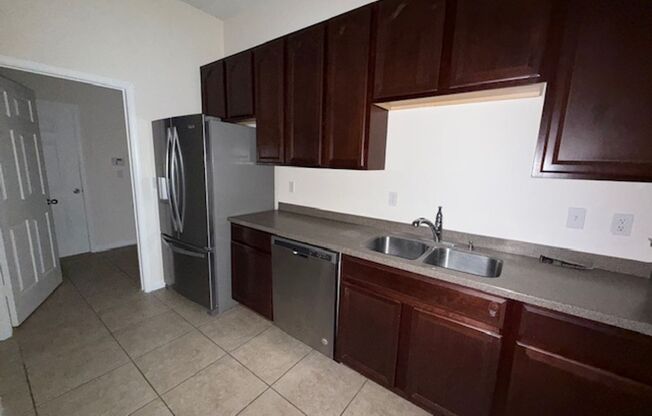 3 beds, 2 baths, $1,750, Unit # 4