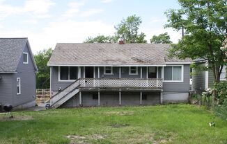 445-447 NE Campus Street