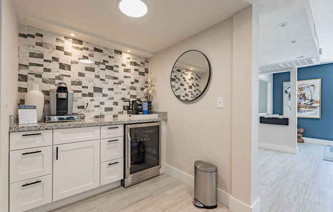Kinley at Biltmore - Apartments in Phoenix, AZ