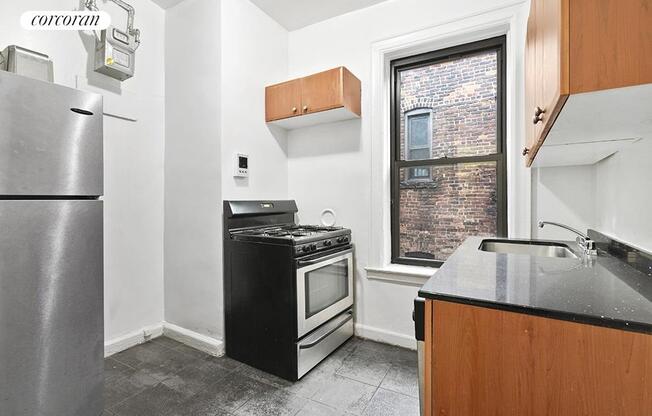 503 W 122 ST
