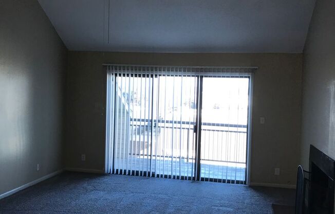 1 bed, 1 bath, 769 sqft, $1,089, Unit 7512-09