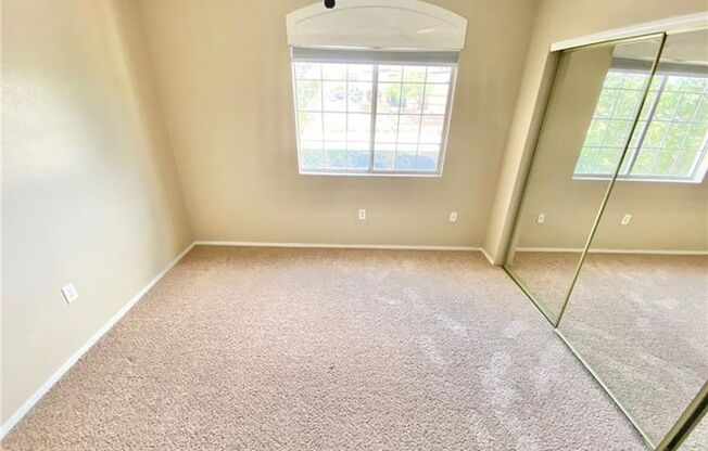 3 beds, 2 baths, $1,750, Unit # 2020