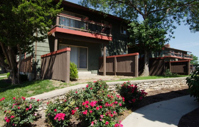 1 bed, 1 bath, 700 sqft, $995, Unit 800-116 PR