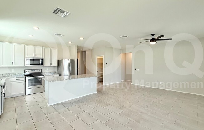 8142 W SANDS RD